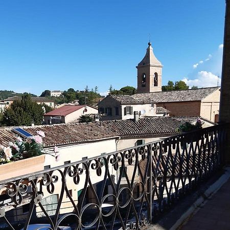 Palazzo Tuemi Leilighet Castelplanio Eksteriør bilde